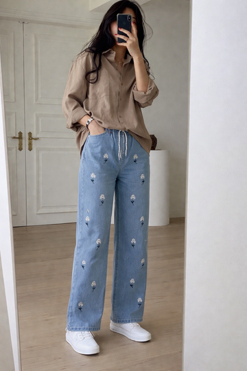 Floral Embroidered Wide-Leg Denim Pants