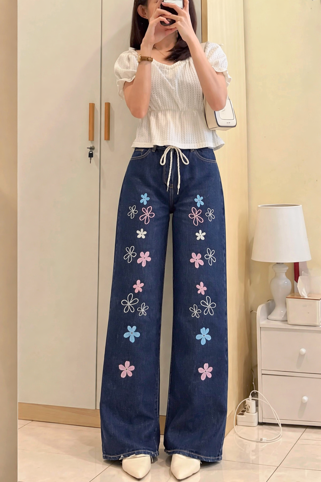 Women's Floral Embroidered Denim Jeans Premium